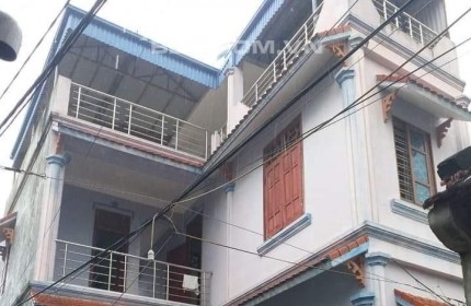 Hiếm, rẻ nhà 3 tầng Trung Tâm Thanh Trì, ô tô vào, 162m2, giá 32 triệu/m2